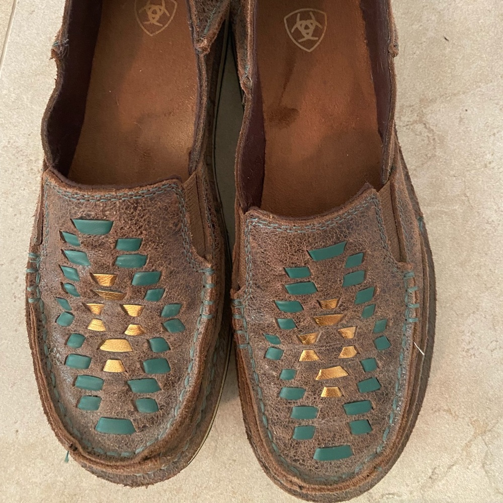 Ariat cruiser